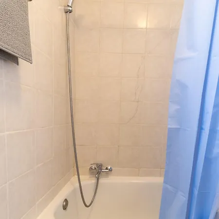 玛斯特罗斯之家公寓 公寓 *